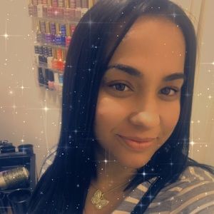 Meet your Posher, Lisandra